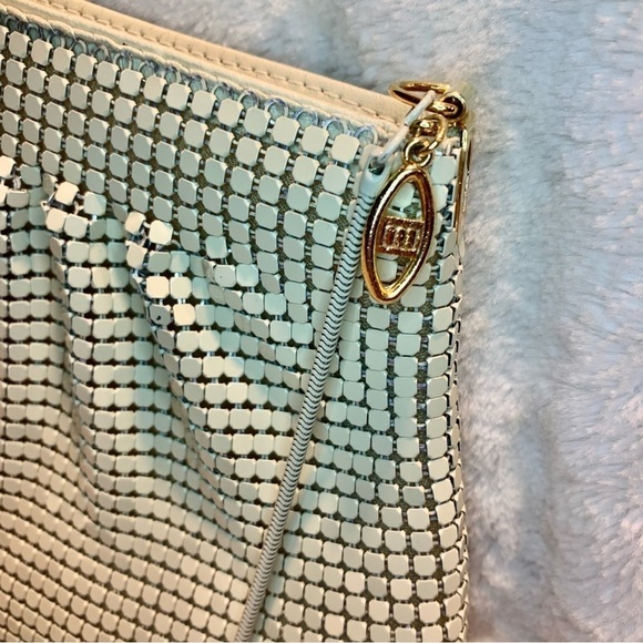 SALE! Vintage Purse Cream Metallic Chainmail Rope Strap Gold interior Zip Pocket - Picture 7 of 16